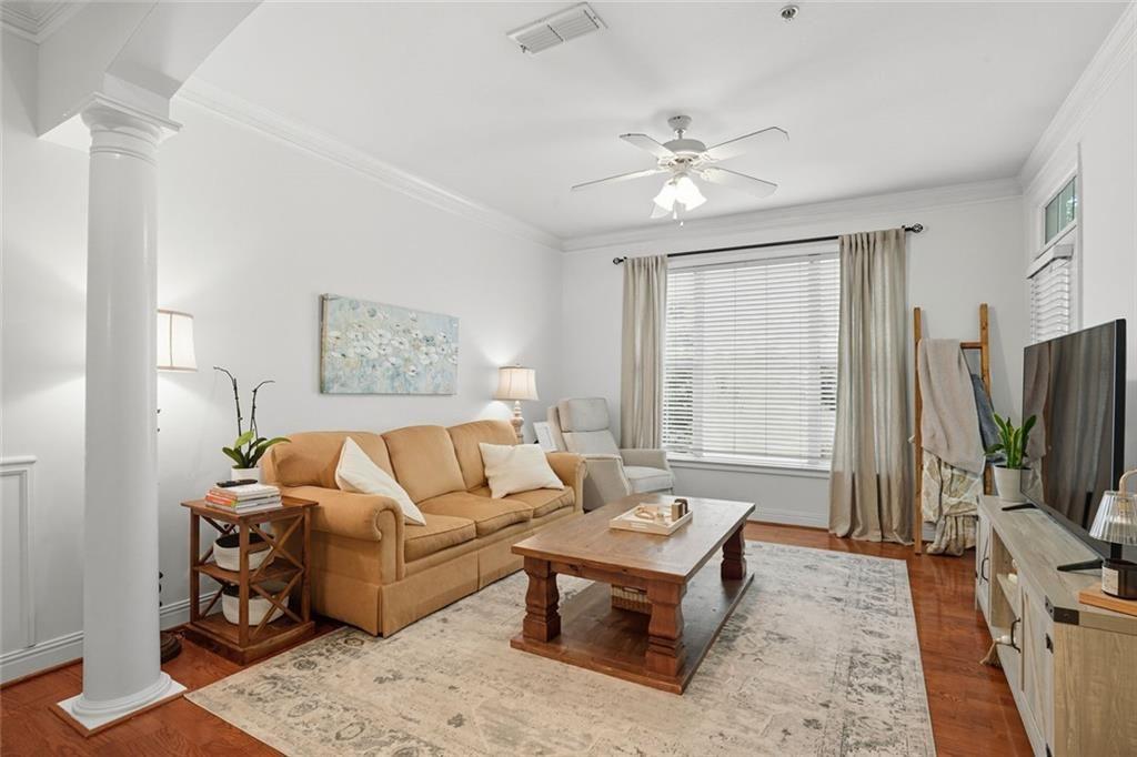 2306 Stratford Commons