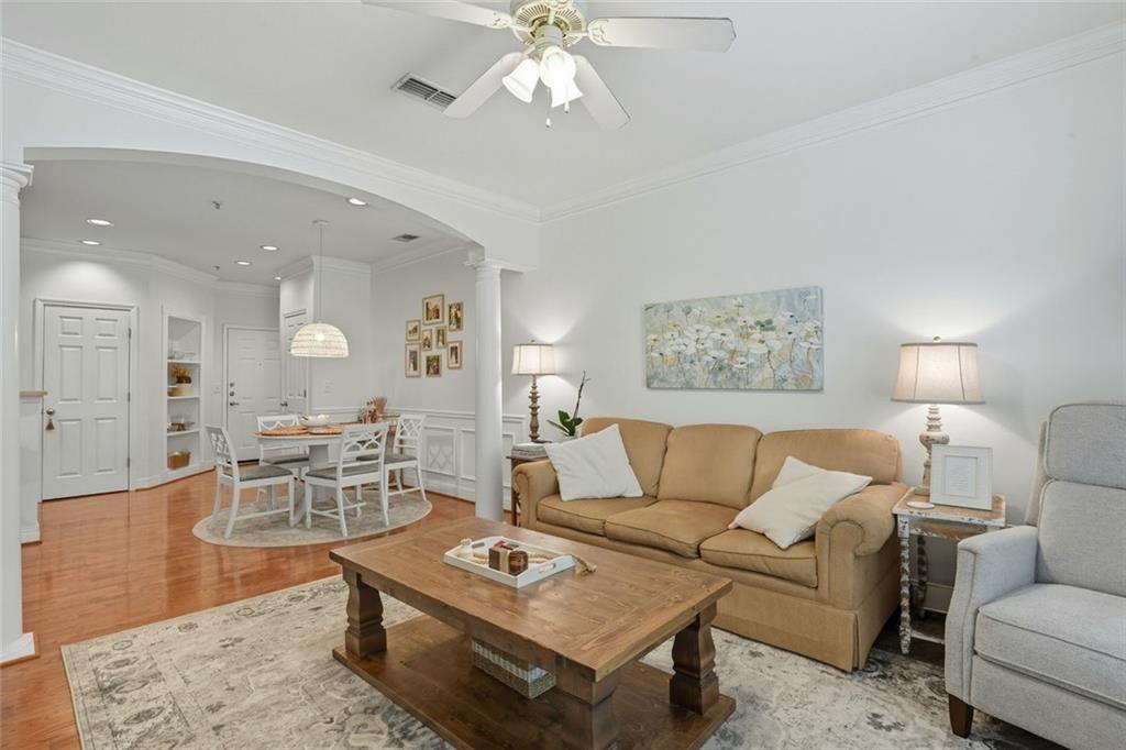 2306 Stratford Commons