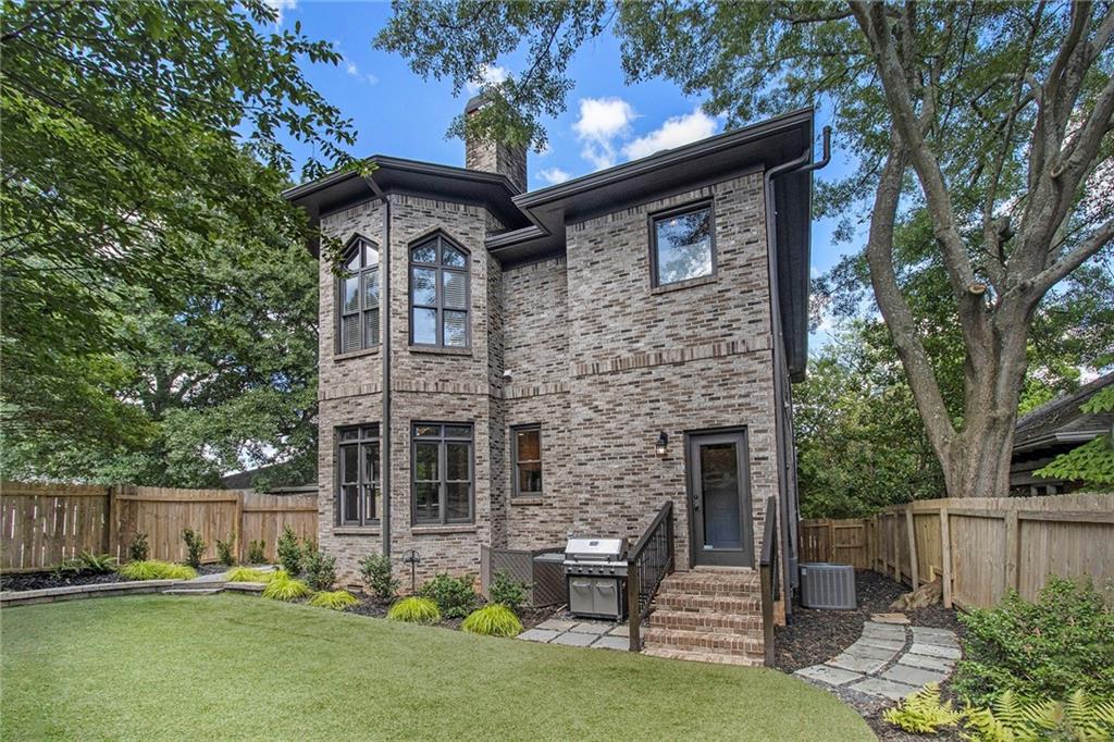 1260 Monroe Drive NE