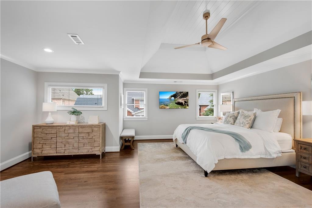 1850 E Gate Cove
