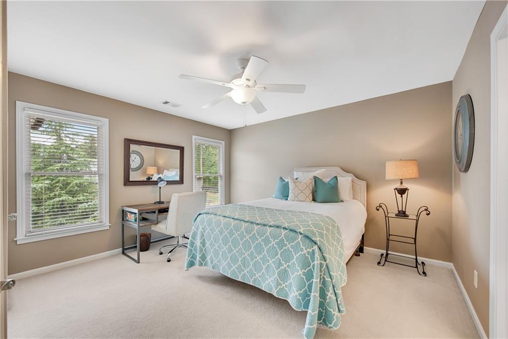 1850 E Gate Cove