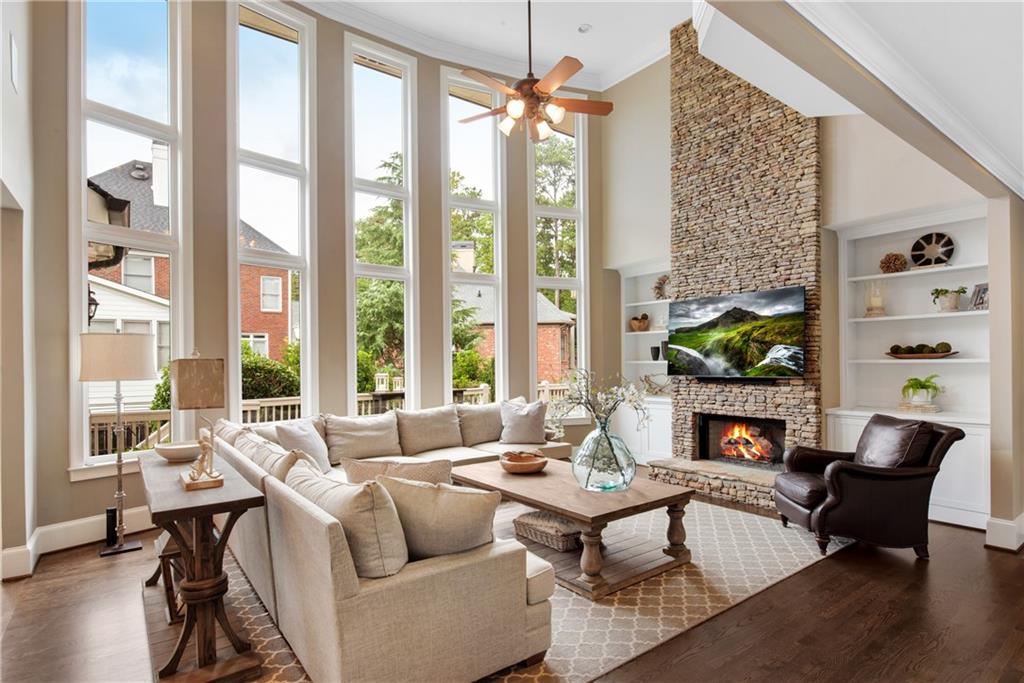 1850 E Gate Cove
