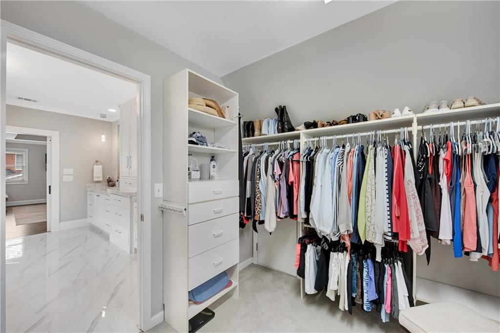 1850 E Gate Cove
