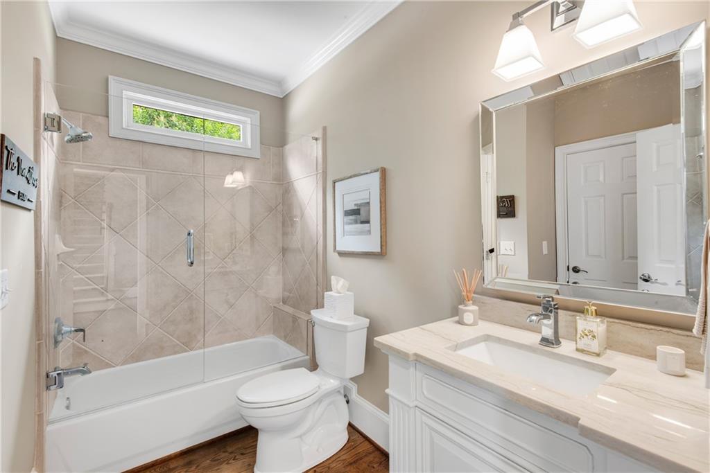 1850 E Gate Cove