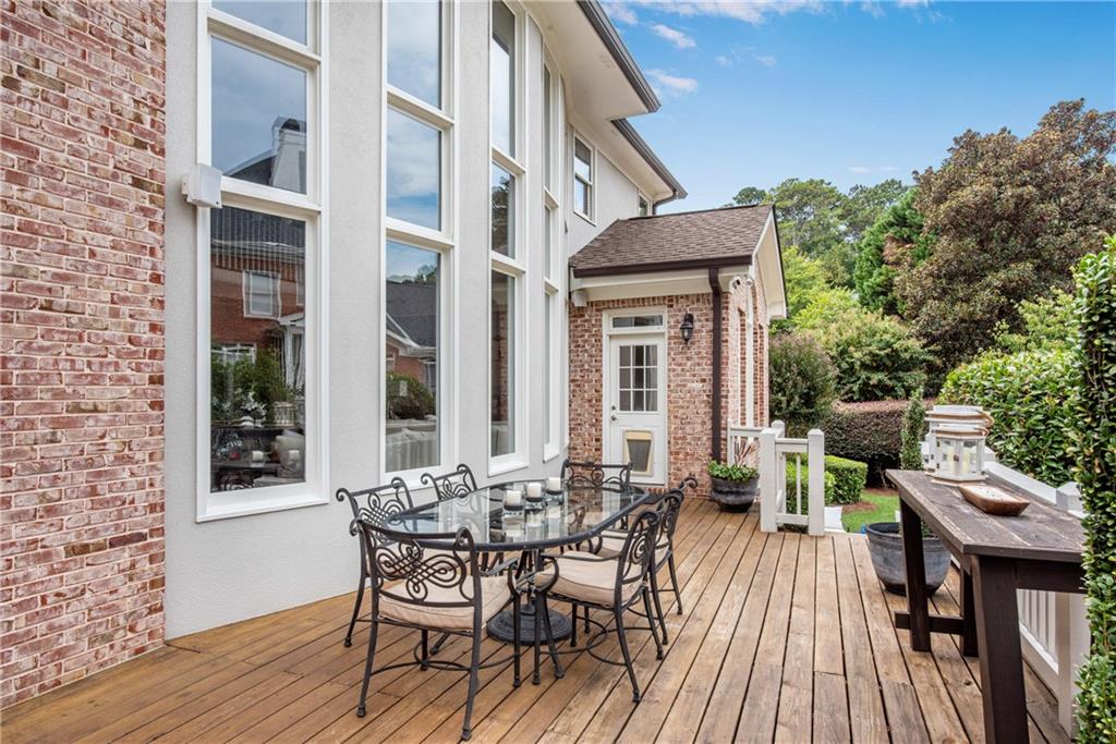 1850 E Gate Cove