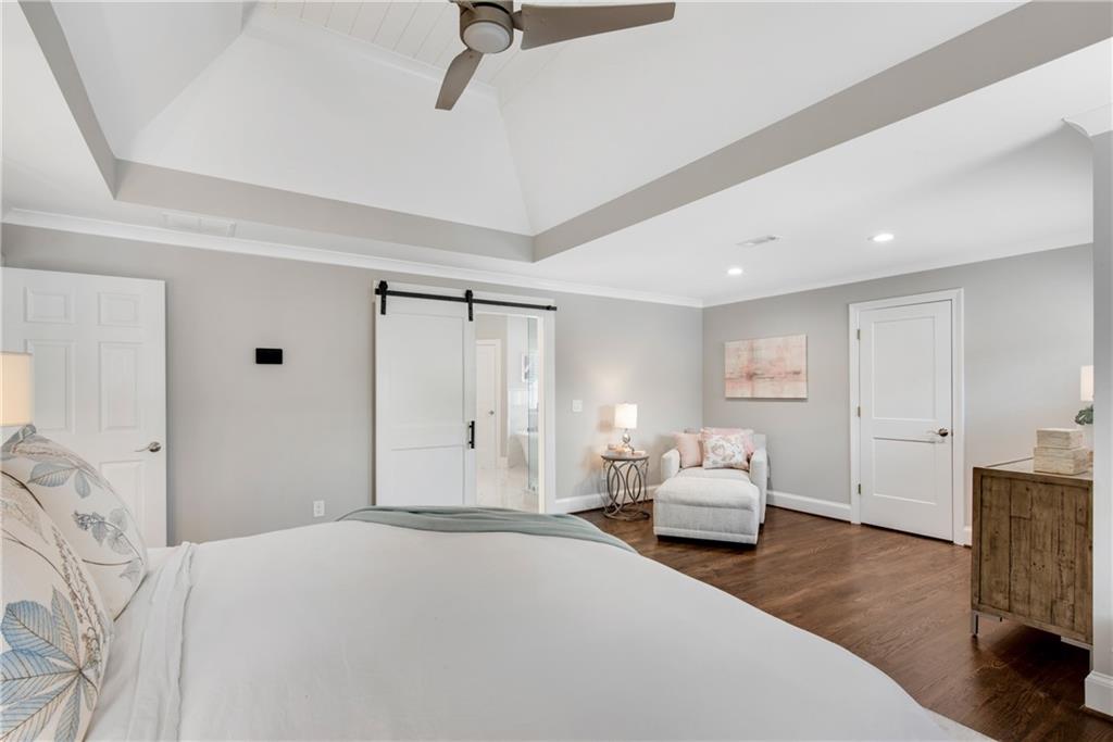 1850 E Gate Cove