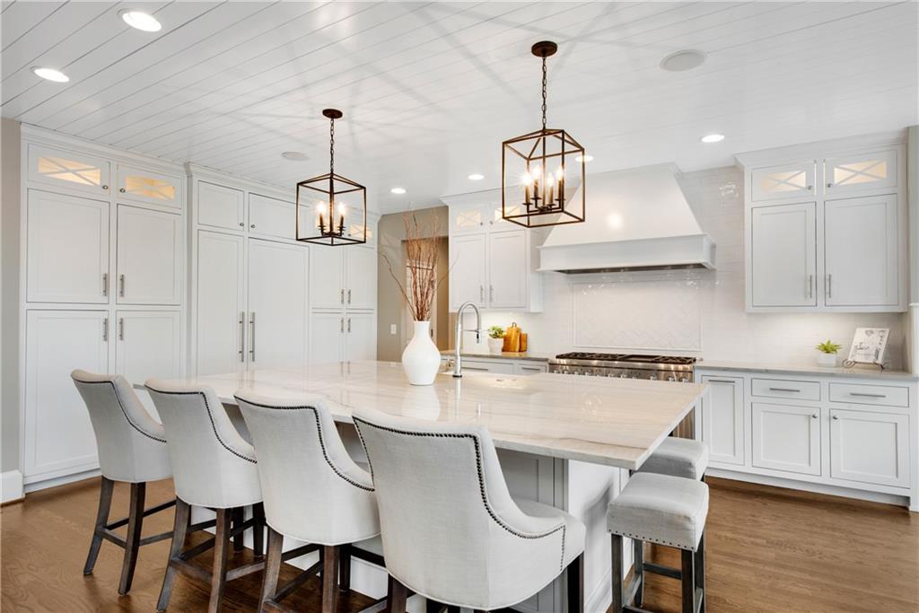 1850 E Gate Cove