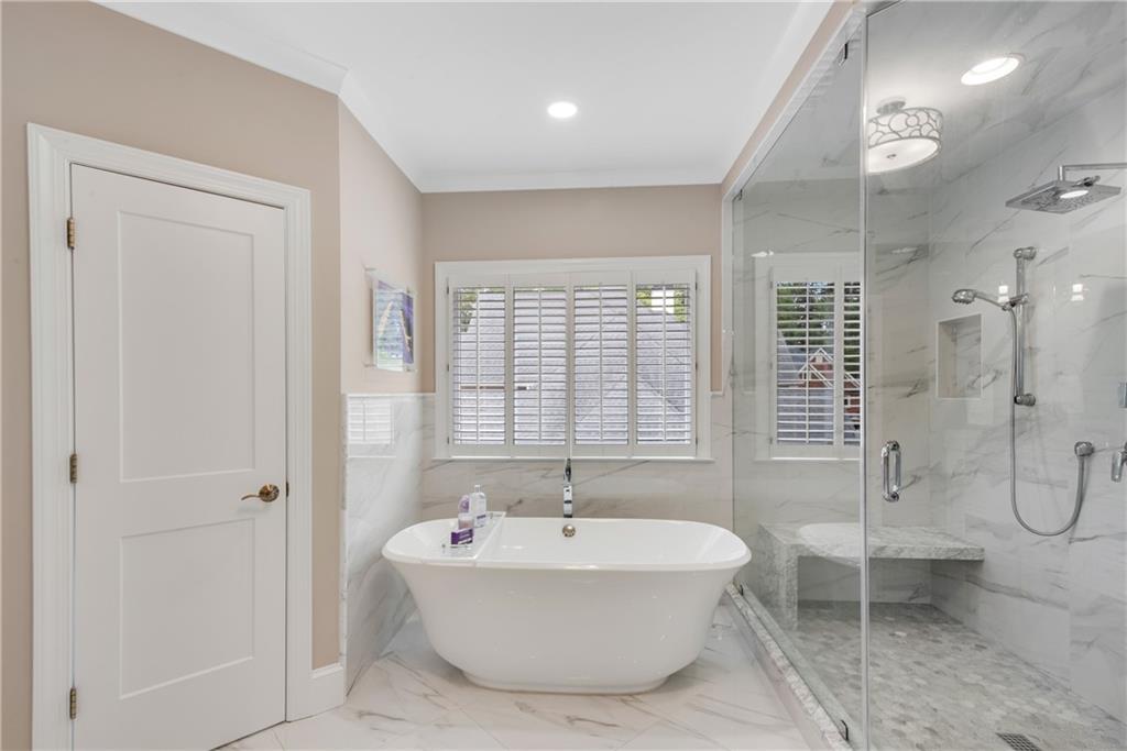 1850 E Gate Cove