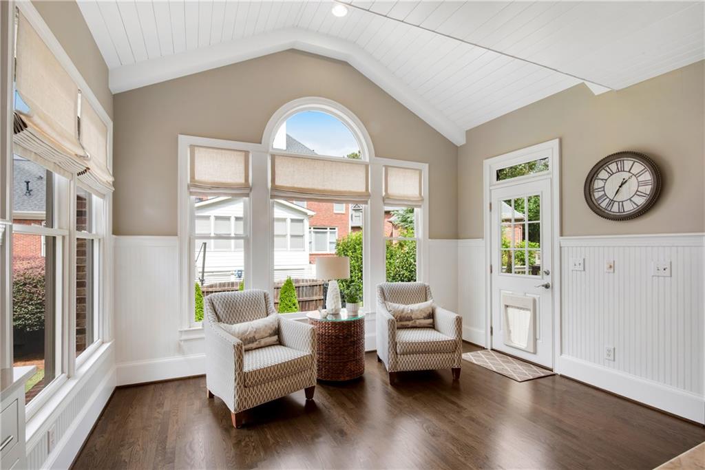1850 E Gate Cove