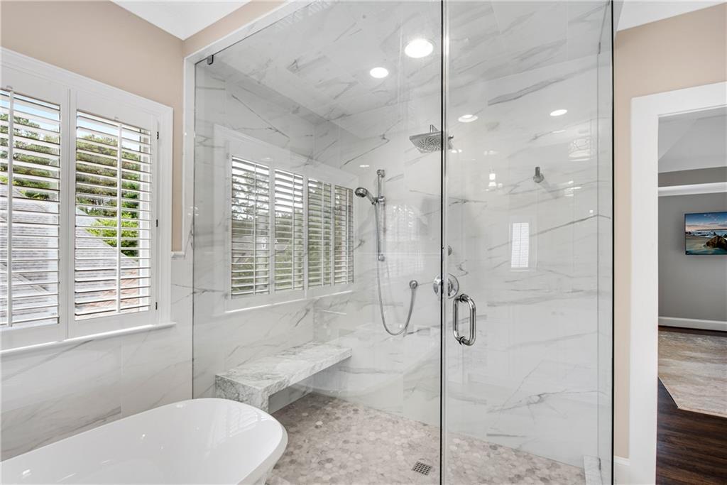 1850 E Gate Cove