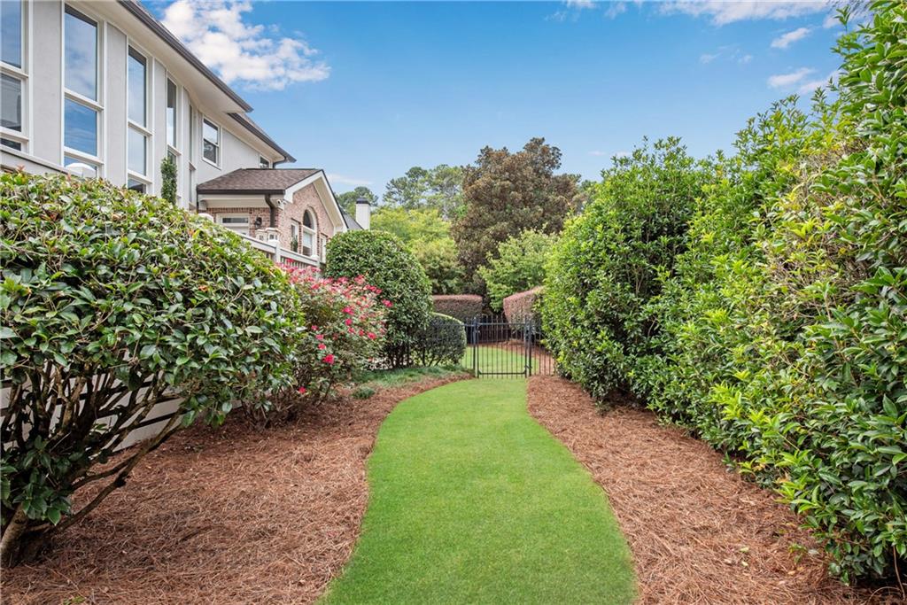 1850 E Gate Cove