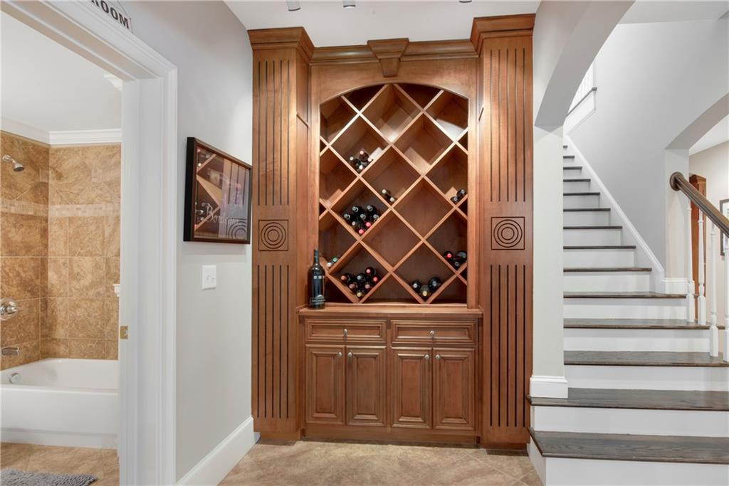 1850 E Gate Cove