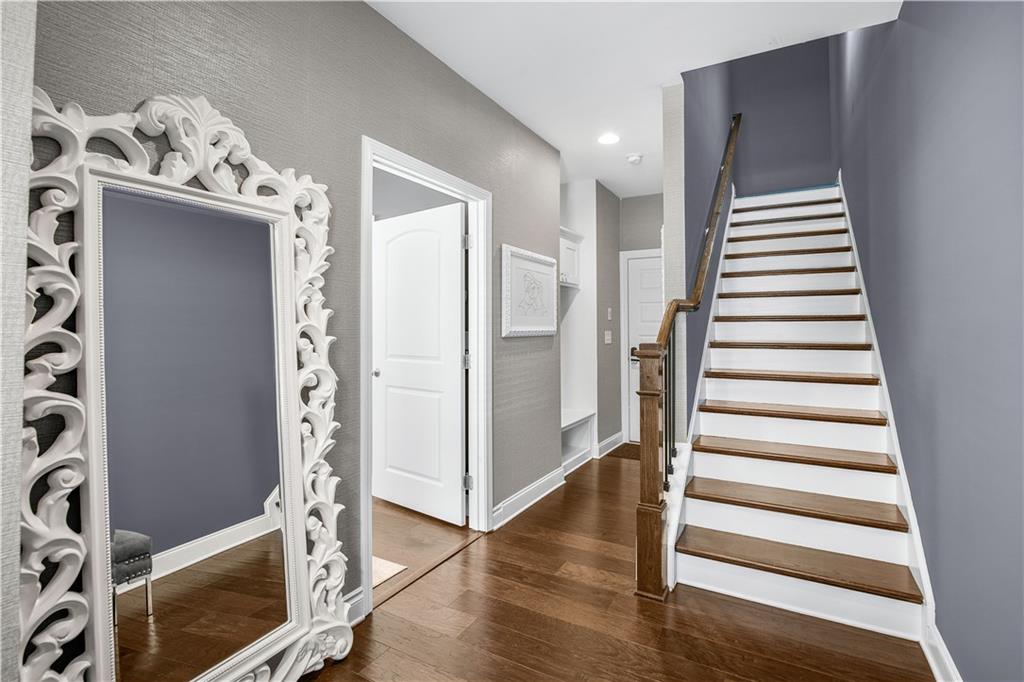 2013 Rockledge Road NE