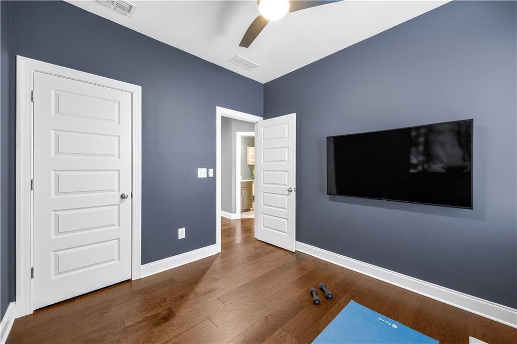 2013 Rockledge Road NE