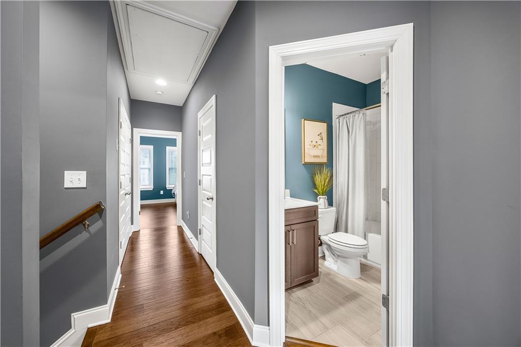 2013 Rockledge Road NE