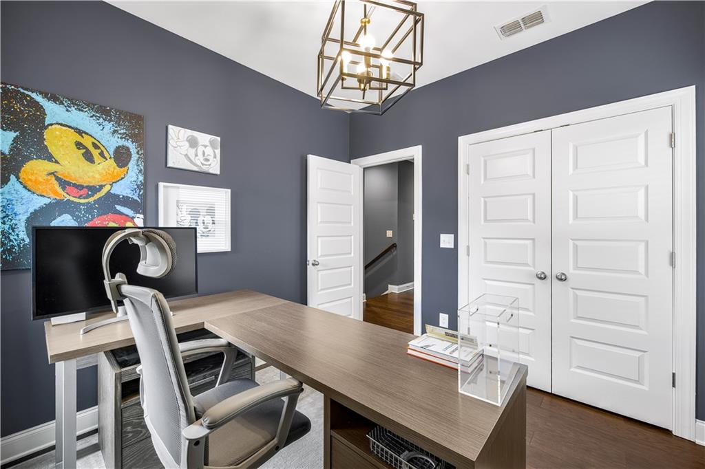 2013 Rockledge Road NE