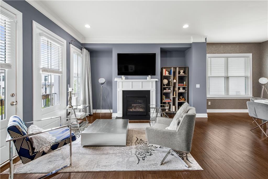 2013 Rockledge Road NE