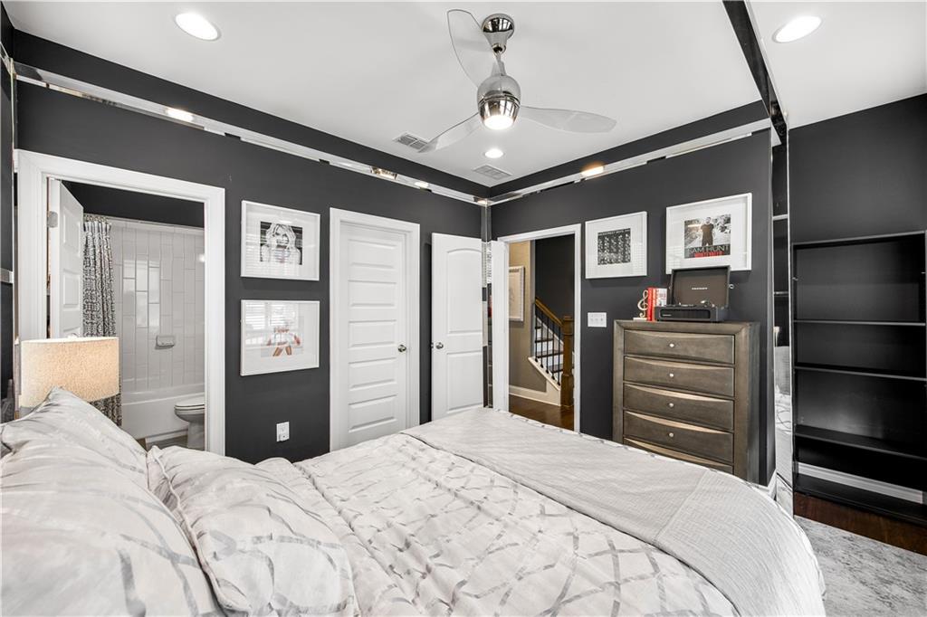 2013 Rockledge Road NE