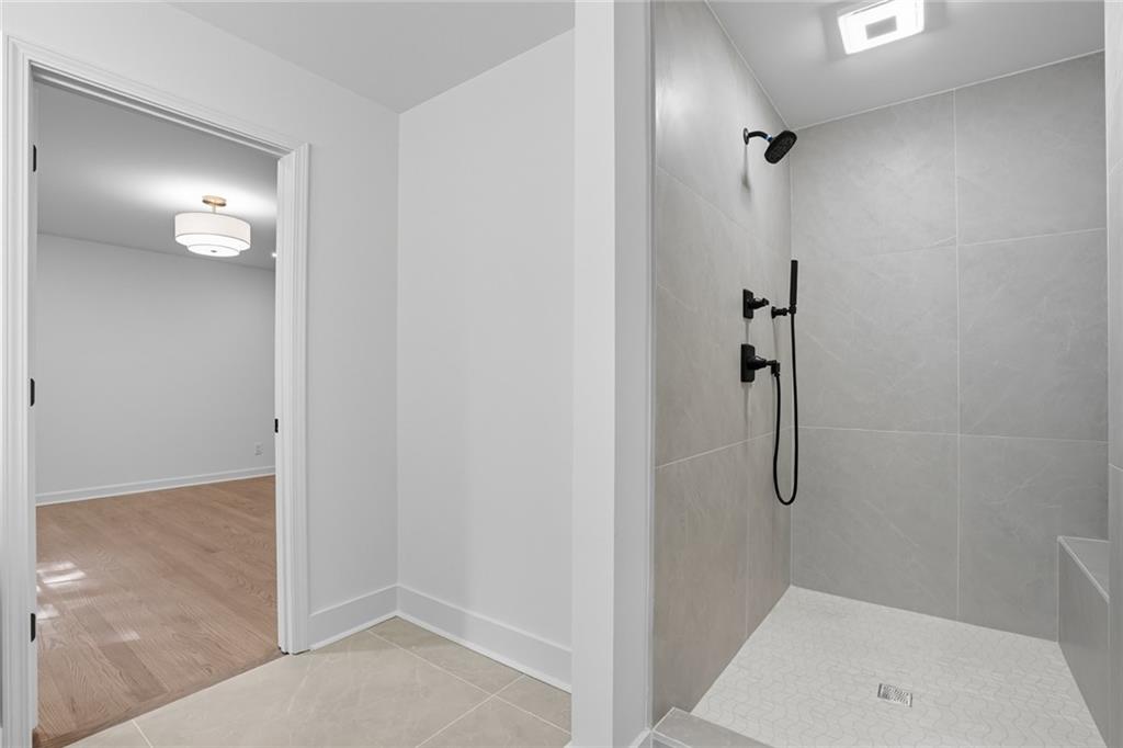 5786 Broxton Circle