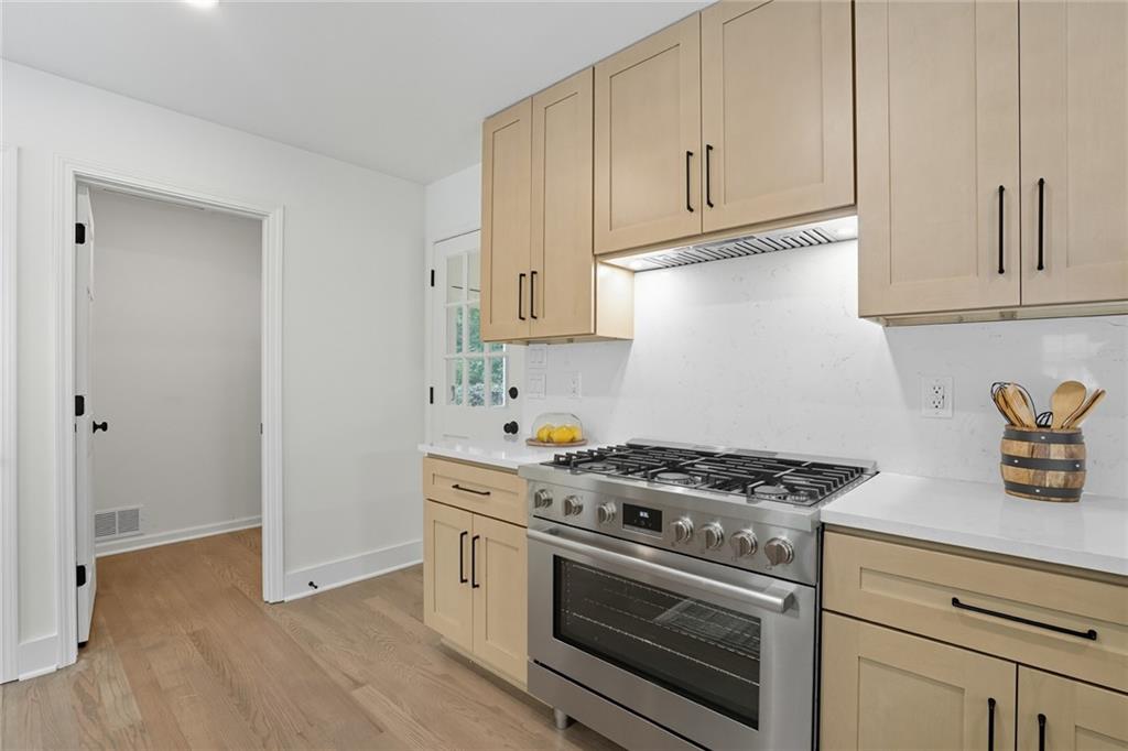 5786 Broxton Circle