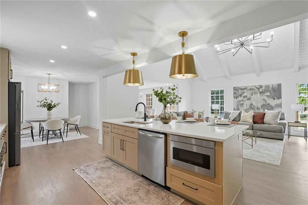 5786 Broxton Circle