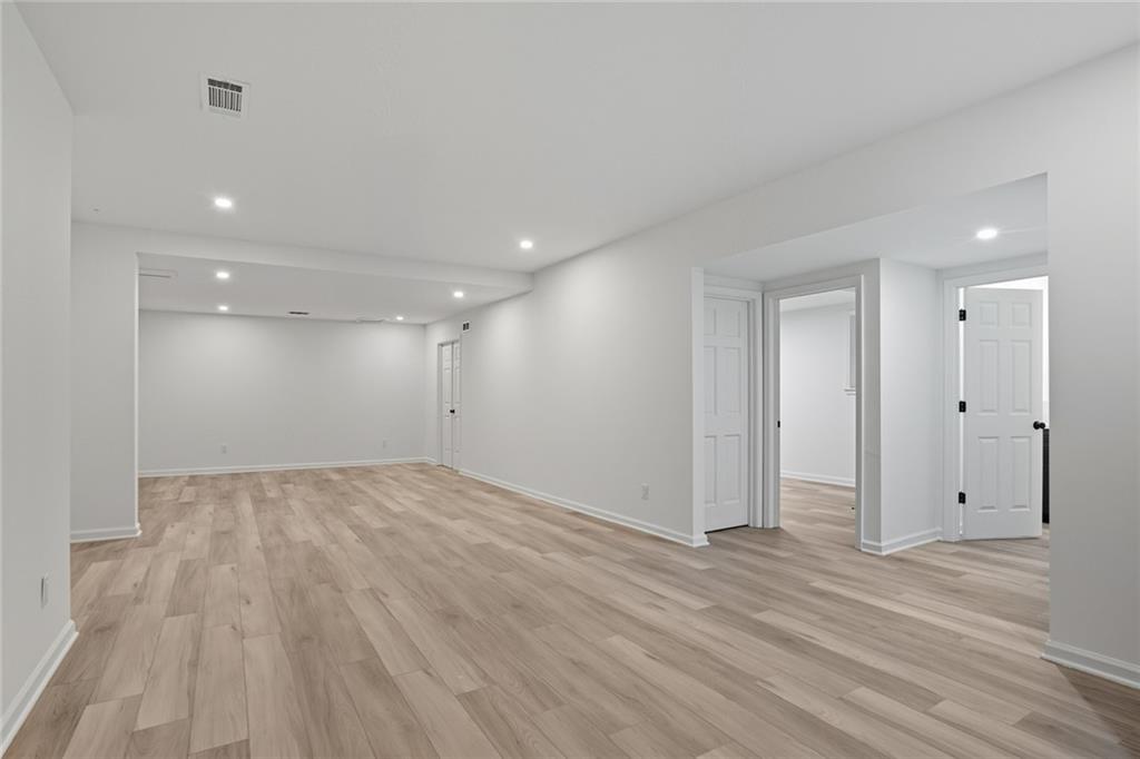 5786 Broxton Circle