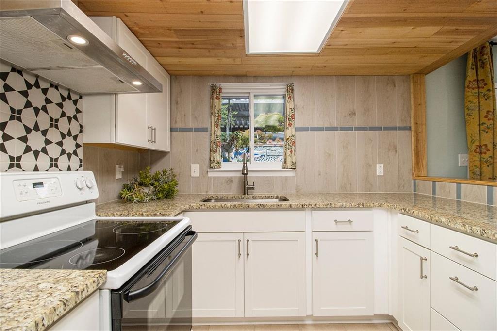 606 Garden Walk Drive