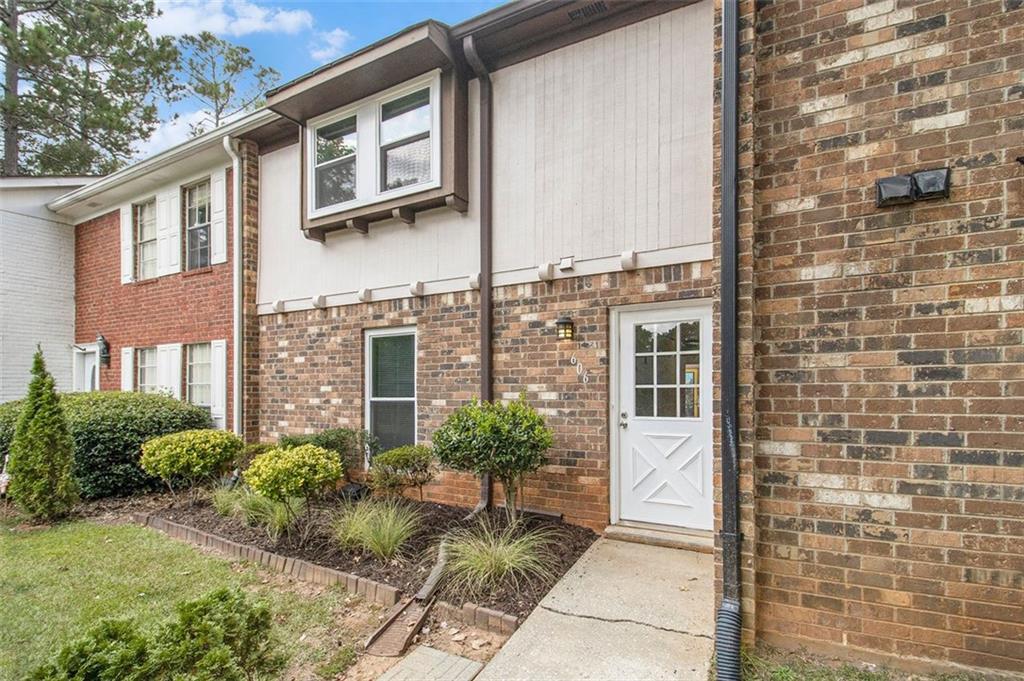 606 Garden Walk Drive