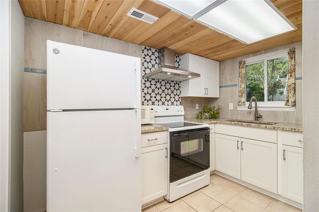 606 Garden Walk Drive