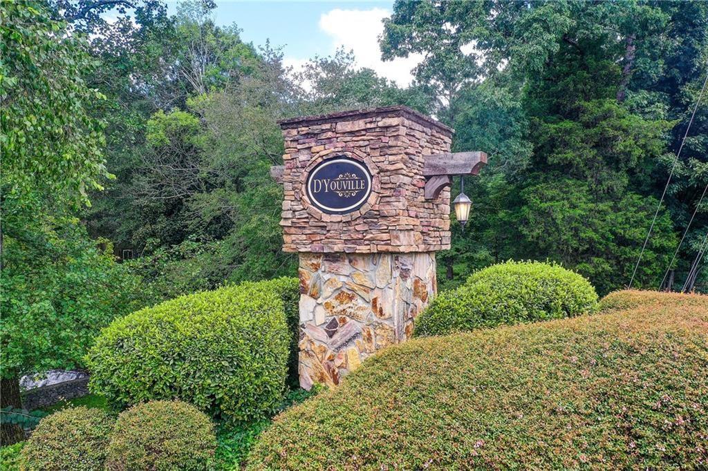 4204 D'Youville Trace