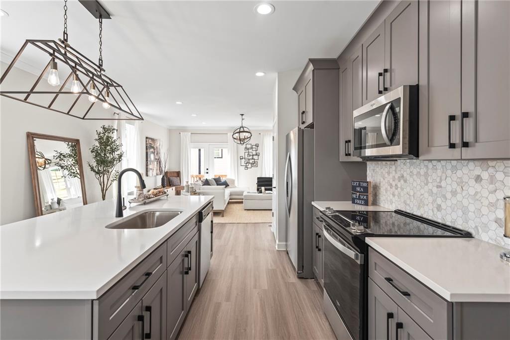 1967 Hollywood Road NW Unit 18