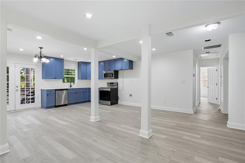 2461 Old Colony Road