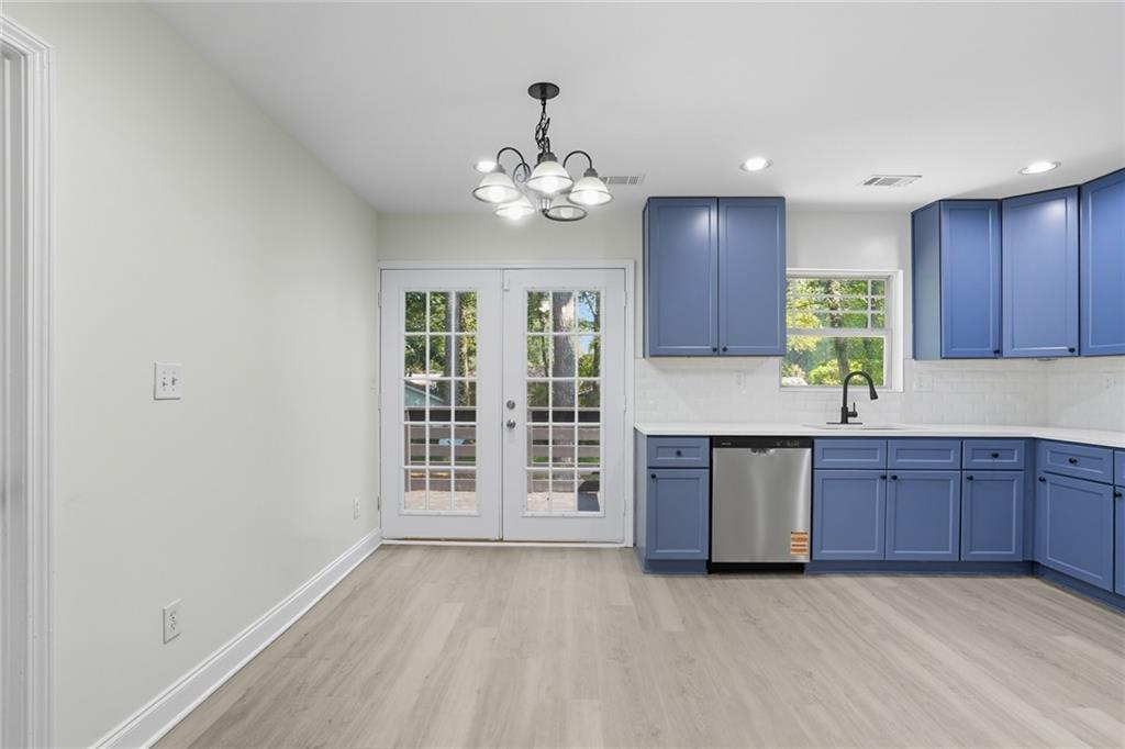 2461 Old Colony Road