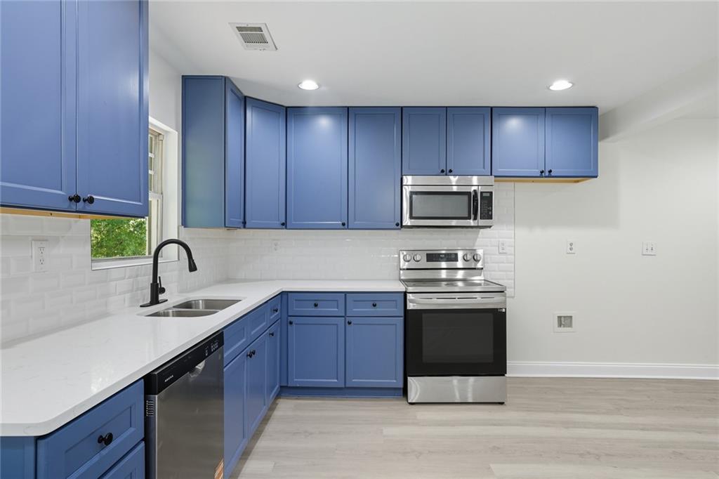2461 Old Colony Road