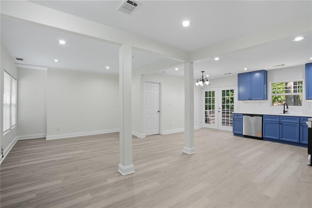 2461 Old Colony Road
