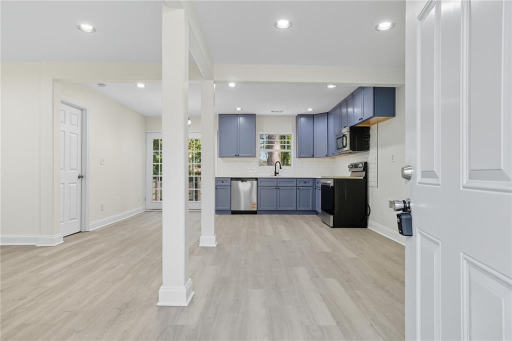 2461 Old Colony Road