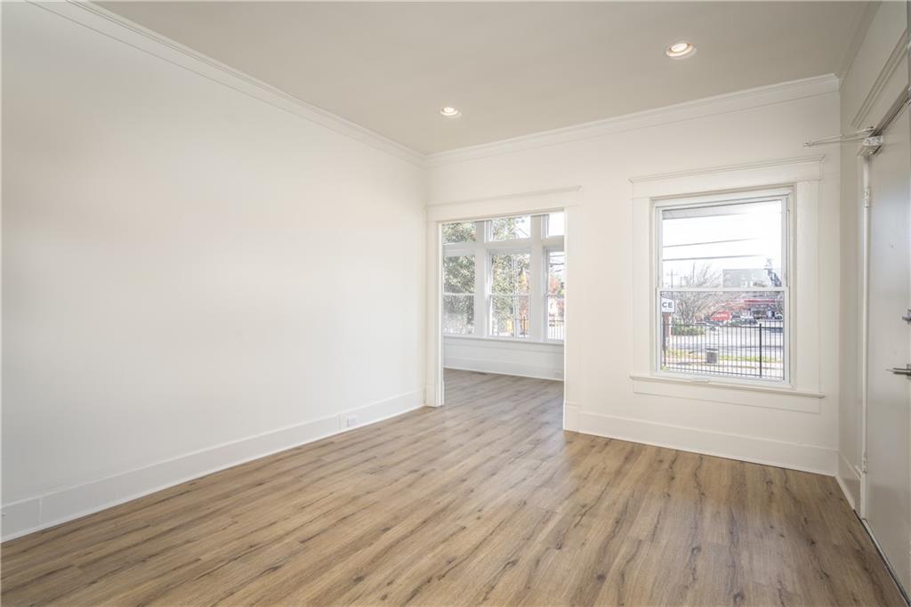 600 Parkway Drive NE