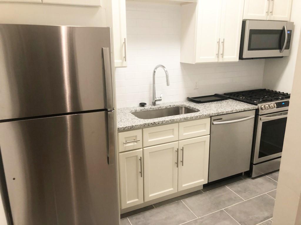 600 Parkway Drive NE