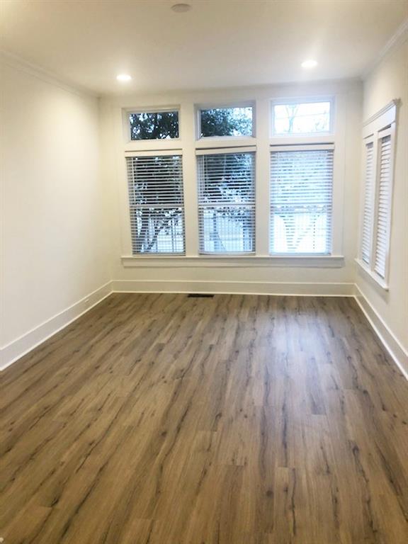 600 Parkway Drive NE