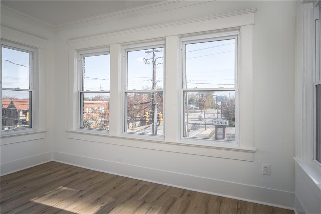 600 Parkway Drive NE