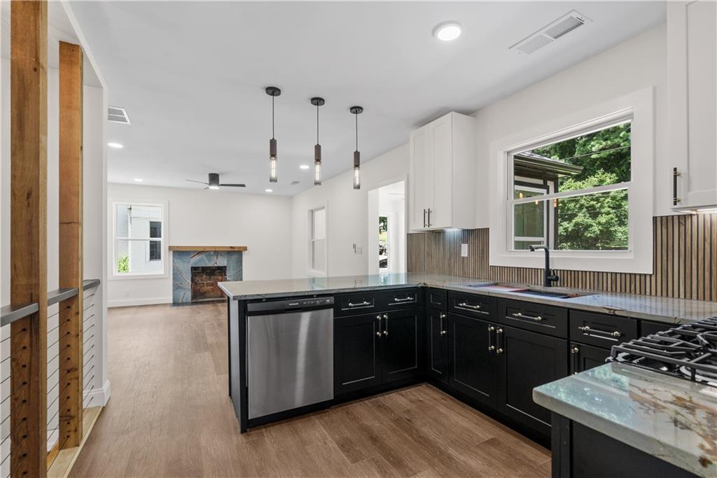 1658 Altadena Place SW