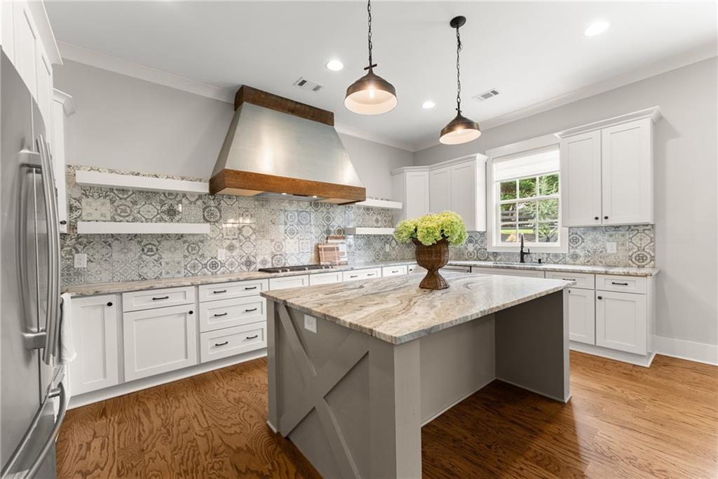 200 Ivy Meadow Way