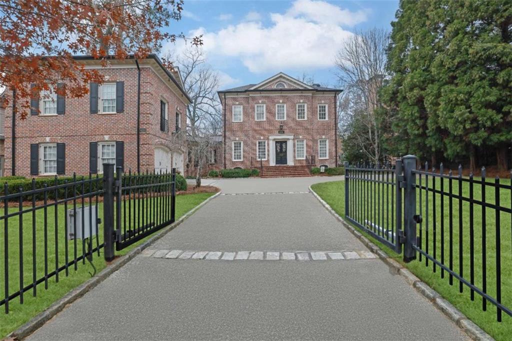 4084 Peachtree Dunwoody Road NE