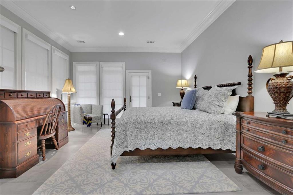 4084 Peachtree Dunwoody Road NE