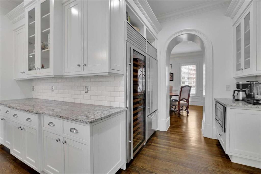 4084 Peachtree Dunwoody Road NE
