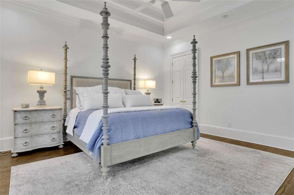 4084 Peachtree Dunwoody Road NE