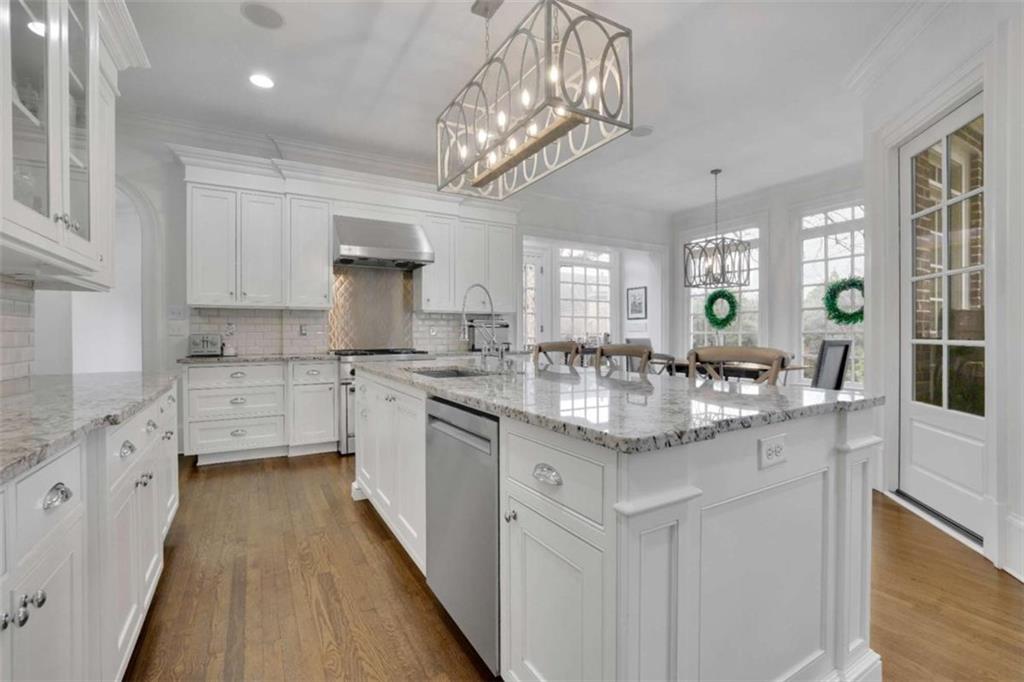 4084 Peachtree Dunwoody Road NE