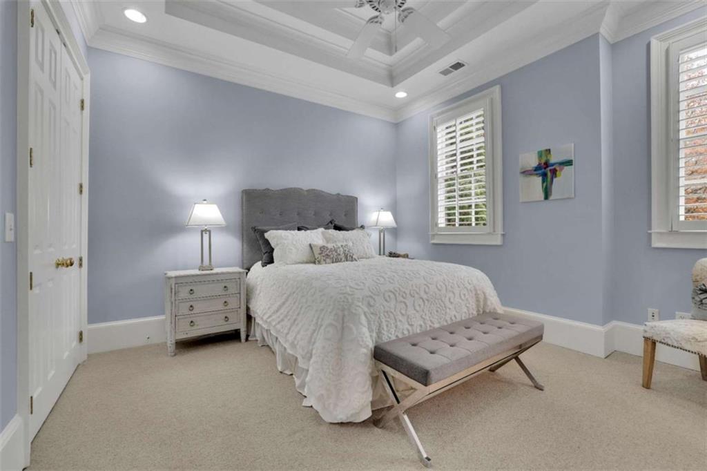 4084 Peachtree Dunwoody Road NE