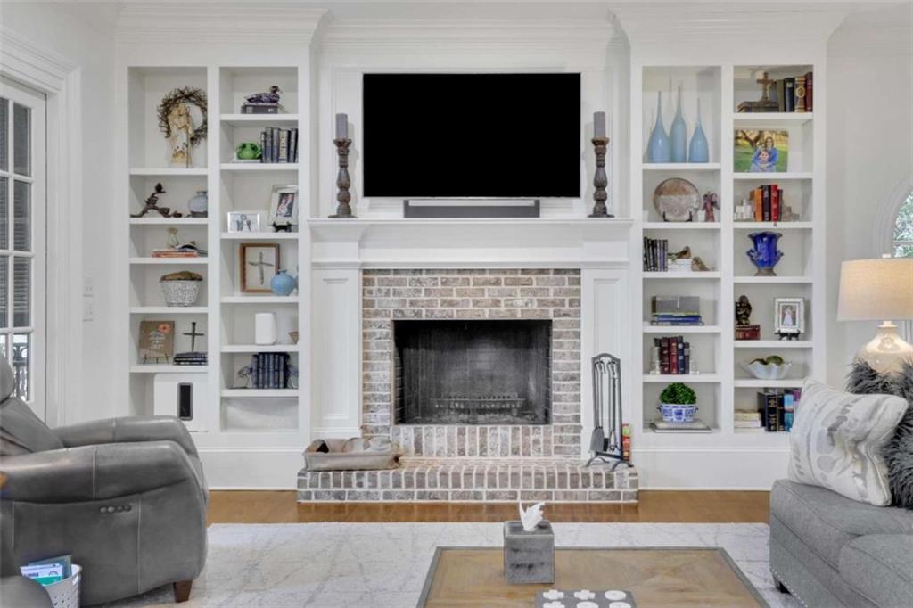4084 Peachtree Dunwoody Road NE