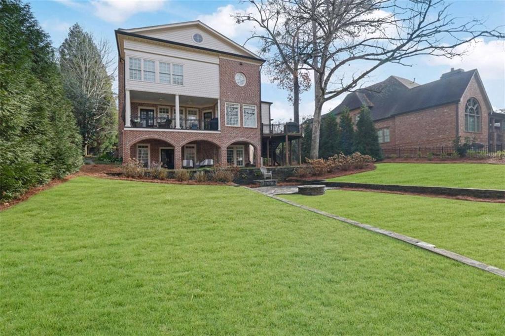 4084 Peachtree Dunwoody Road NE